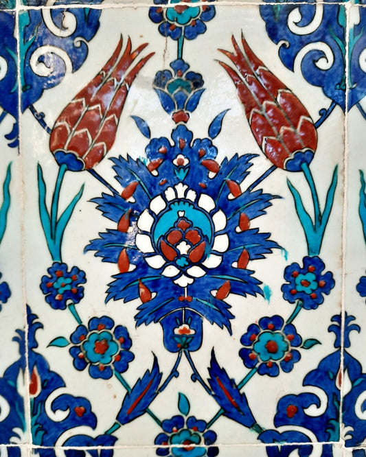 Rüstem Paşa Cami Çift Lale Desenli İznik Çini Karo No:1